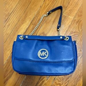 Michael kors blue medium sized purse
